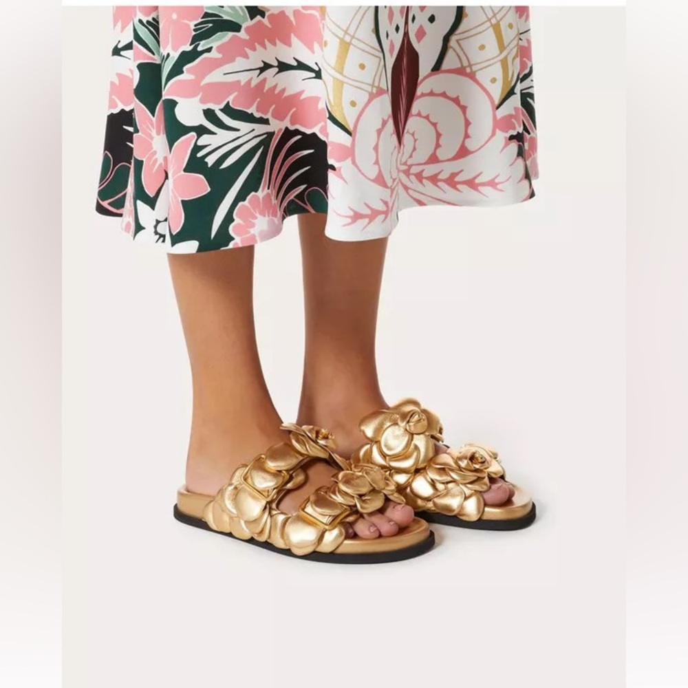 VALENTINO GARAVINI Gold METALLIC Floral Slide Sandals